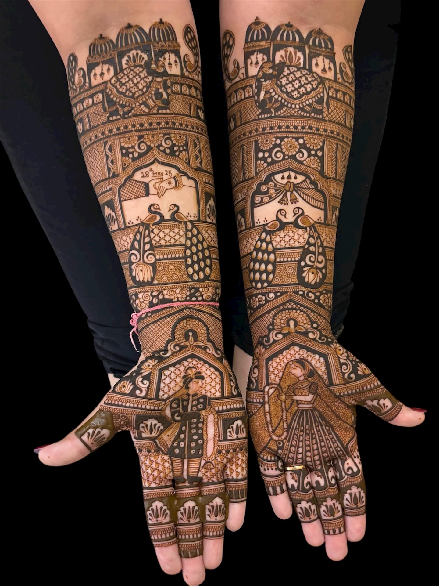 Mehendi Artist in Affordable Mehndi Artist Delhi