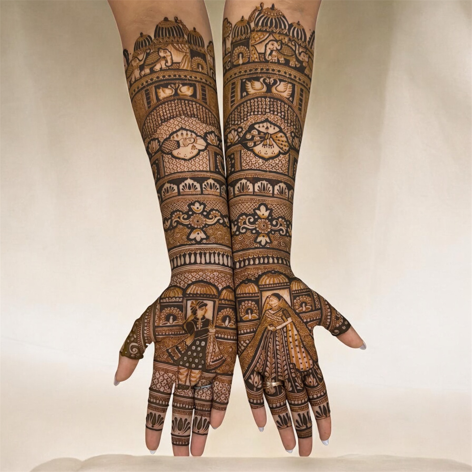 Mehendi Artist in Top Mehndi Artist in Delhi for Brides