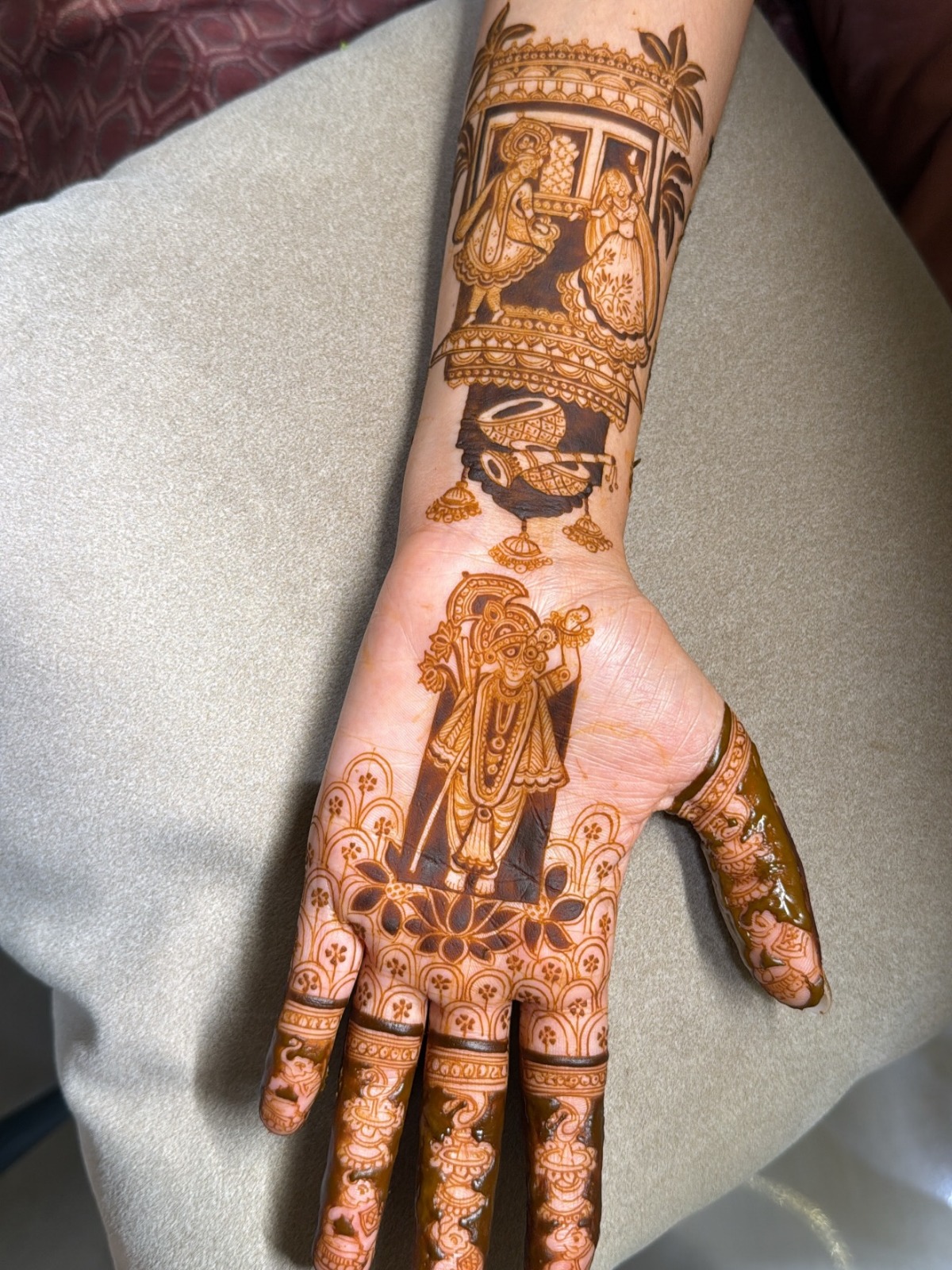 Mehendi Artist in Mehendi Artist in Noida Sector 18